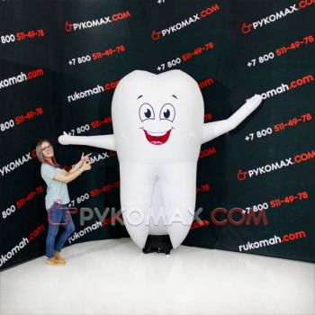 Надувной рекламный Зуб с машущей рукой для клиник 2,5м