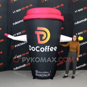 Рекламная фигура кофе с машущей рукой 3м